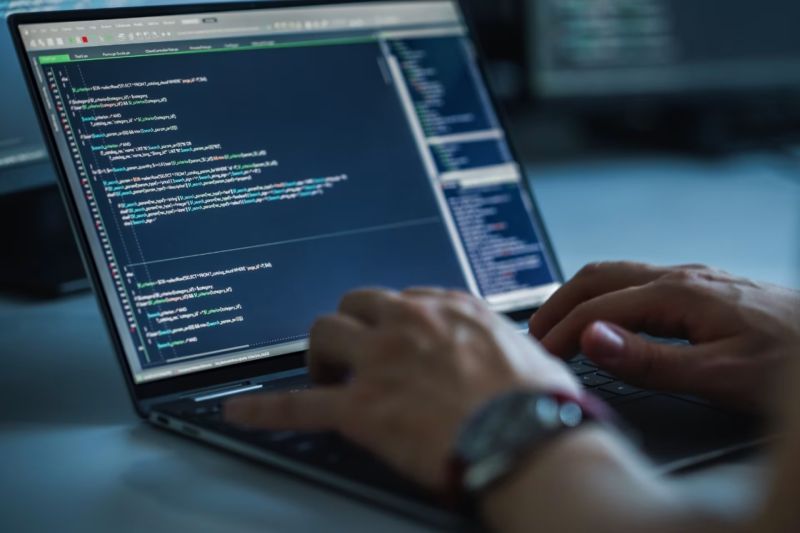黟县软件定制开发:PHP与Node.js,后端解决方案的优势博弈